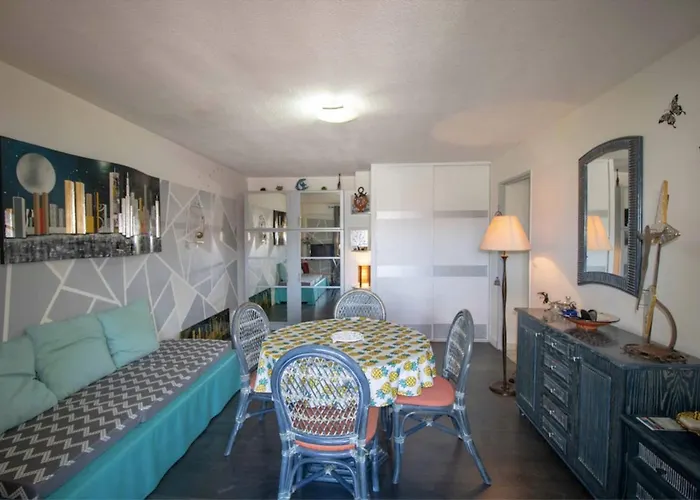 Cosy 35 M2 With Balcony In A Quiet Residence
