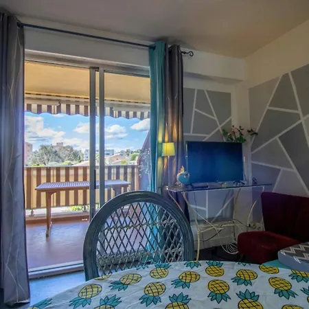 Cosy 35 M2 With Balcony In A Quiet Residence Frejus Exterior photo